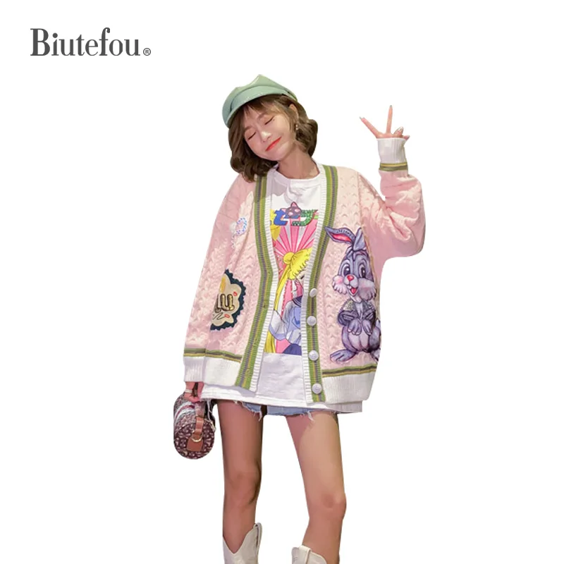 2021 Autumn and Winter Women Streetwear Sequins Patch Designs Knitted Jacket 
2021 Autumn and Winter Women Streetwear Sequins Patch Designs Knitted Jacket