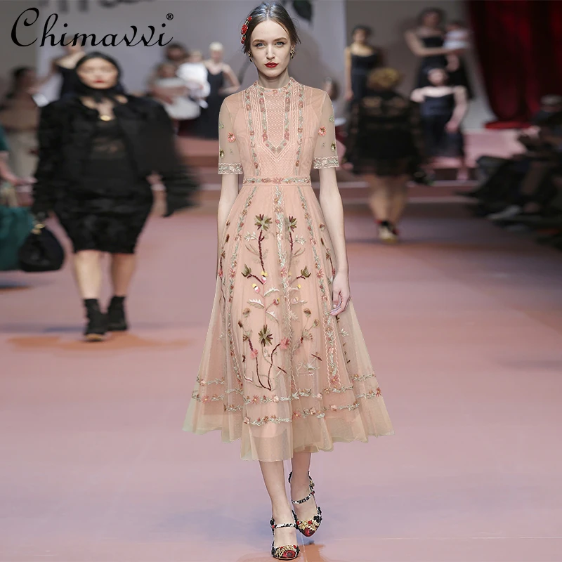 High-end Floor-length Dress Women Summer New Short Sleeve Mesh Flowers Embroidery Dress Slim Vintage Elegant Exquisite Dresses
High-end Floor-length Dress Women Summer New Short Sleeve Mesh Flowers Embroidery Dress Slim Vintage Elegant Exquisite Dresses