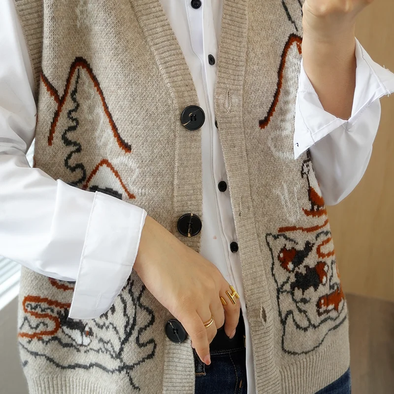 Large Size 100% Pure Wool Cardigan Vest Woman V slim Wool Waistcoat Fashion Keep Warm Autumn and Winter New Style Free Shipping
Large Size 100% Pure Wool Cardigan Vest Woman V slim Wool Waistcoat Fashion Keep Warm Autumn and Winter New Style Free Shipping