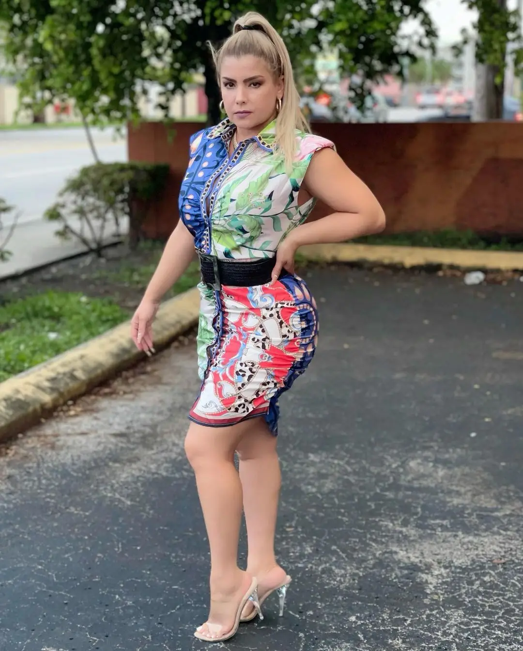 QIWN Women Printing Short Sleeve Summer Dress Elegant Single Breasted Bohemian A-line dress 2021 Fashion Beach Sundress
QIWN Women Printing Short Sleeve Summer Dress Elegant Single Breasted Bohemian A-line dress 2021 Fashion Beach Sundress