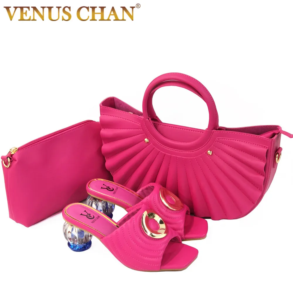 Italian Design Nigerian Hot Selling Magenta Color Fashion Colorful Crystal Style Women Shoes and Bag Set With Streamer Modeling
Italian Design Nigerian Hot Selling Magenta Color Fashion Colorful Crystal Style Women Shoes and Bag Set With Streamer Modeling