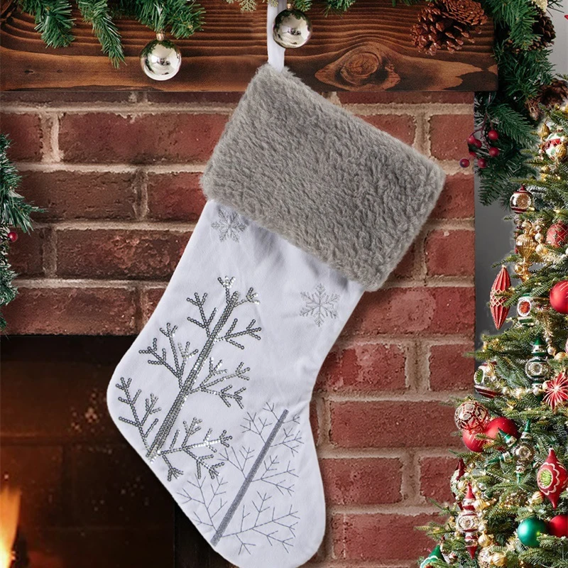 Christmas Home Decor Ornament New Snowflake Sequins Christmas Stockings Candy Gift Bag Exquisite Christmas Ornaments
Christmas Home Decor Ornament New Snowflake Sequins Christmas Stockings Candy Gift Bag Exquisite Christmas Ornaments
