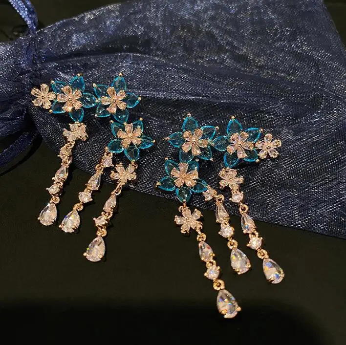 Garden blue flower floral tassel earrings luxury full diamond temperament zircon trendy fairy eardrop
Garden blue flower floral tassel earrings luxury full diamond temperament zircon trendy fairy eardrop