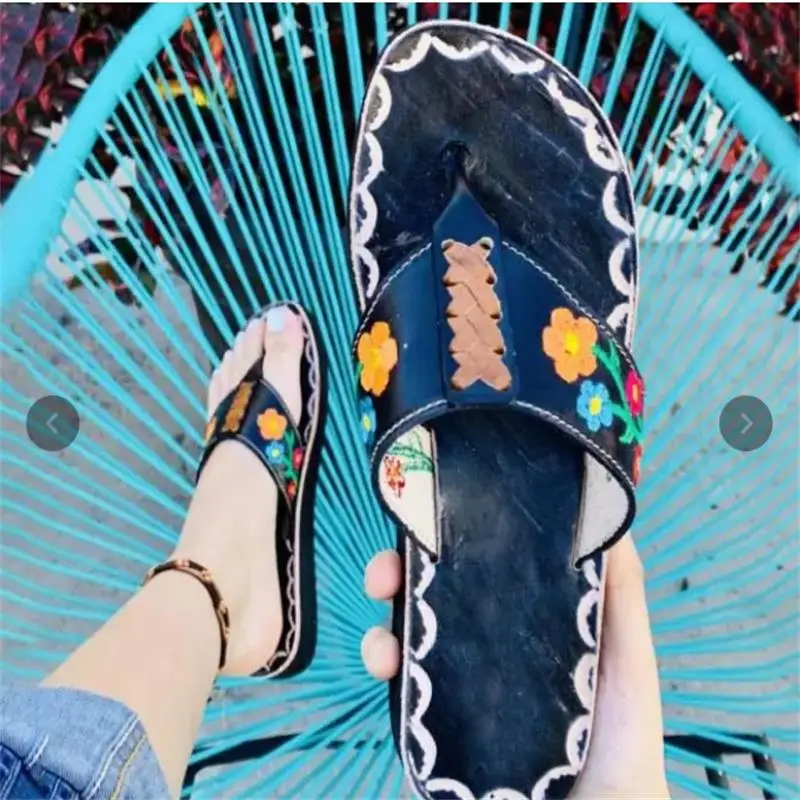 2021 New Summer Bohemian Casual Comfortable All-match Low-heeled Flip-flops Female Ethnic Style Beach Shoes Summer ZZ107
2021 New Summer Bohemian Casual Comfortable All-match Low-heeled Flip-flops Female Ethnic Style Beach Shoes Summer ZZ107