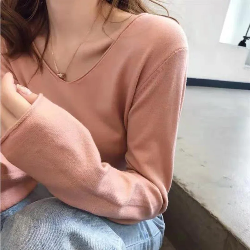 2020 Autumn Thin Basic Knitted Sweaters Women Tops V Neck Knit Jumper Long Sleeve Casual Pullover Female Pull Femme Sweater Girl 
2020 Autumn Thin Basic Knitted Sweaters Women Tops V Neck Knit Jumper Long Sleeve Casual Pullover Female Pull Femme Sweater Girl