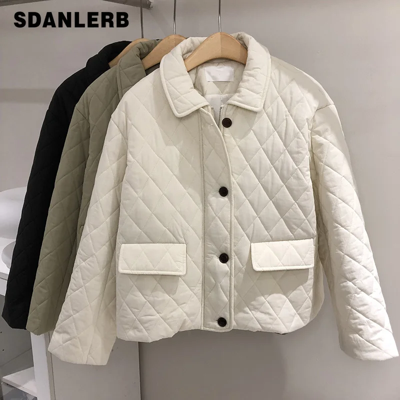 Korean Style 2021 Winter Clothing Jacket New Polo Collar Rhombic Quilted Single-Breasted Parkas Long Sleeve Short Cotton Coat
Korean Style 2021 Winter Clothing Jacket New Polo Collar Rhombic Quilted Single-Breasted Parkas Long Sleeve Short Cotton Coat