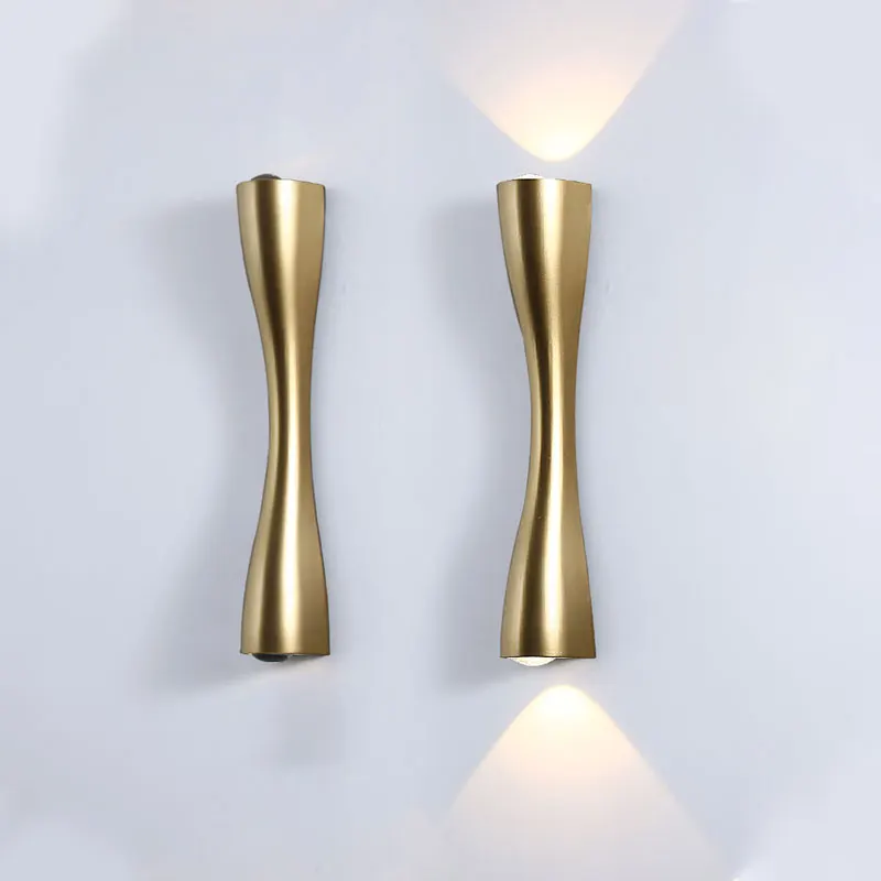 Modern minimalist outdoor waterproof wall lamp IP66 creative personality decoration Nordic lamp luxury home aisle lighting
Modern minimalist outdoor waterproof wall lamp IP66 creative personality decoration Nordic lamp luxury home aisle lighting