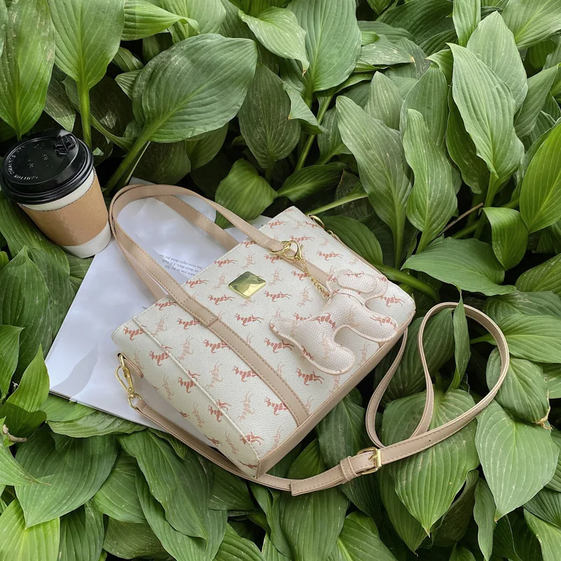 Printed Large Capacity Pu Bucket Bag 2021 Portable Messenger Bag for Ladies
Printed Large Capacity Pu Bucket Bag 2021 Portable Messenger Bag for Ladies