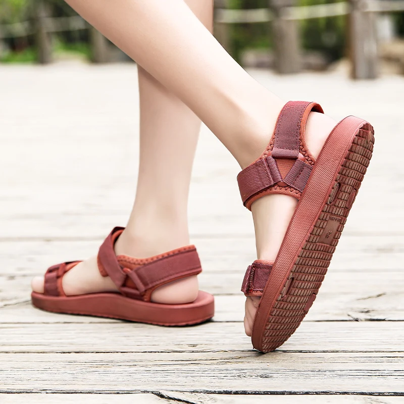 Fashion Solid Color Sandals Women Velcro Convenient Flat British Canvas Beach Casual Slippers Soft Soled Designer Flip Flop
Fashion Solid Color Sandals Women Velcro Convenient Flat British Canvas Beach Casual Slippers Soft Soled Designer Flip Flop