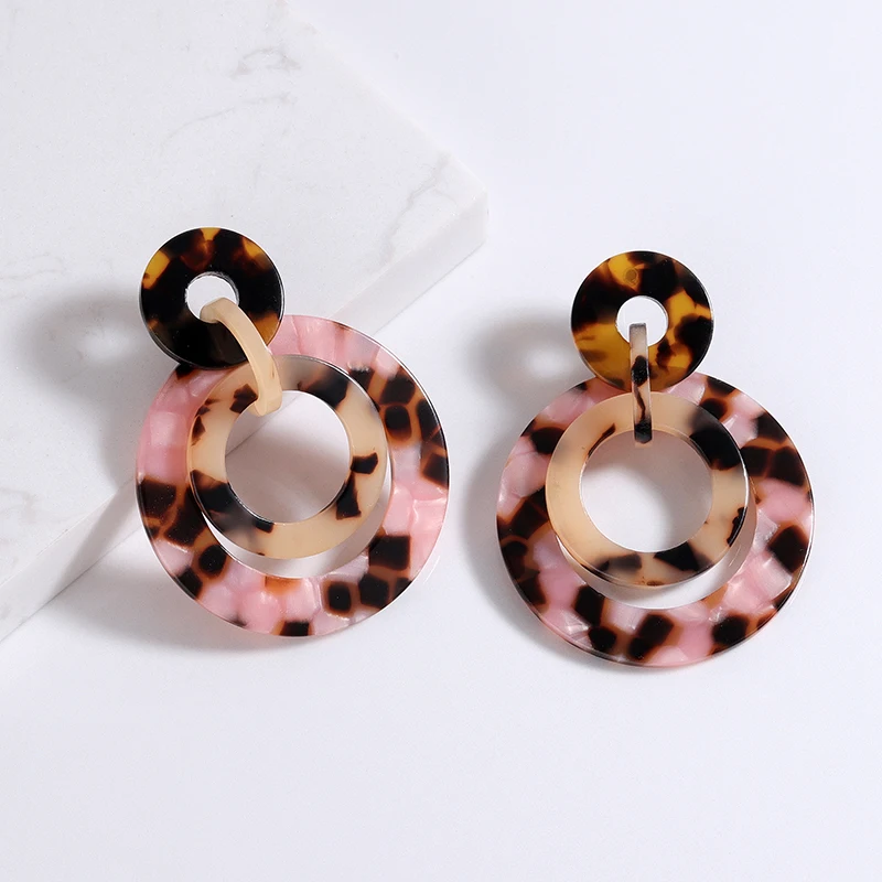 Tortoiseshell Big Circle Geometric Earrings For Women Leopard Acrylic Earing Bohemian Vintage Jewelry Pendientes Mujer Moda 2021
Tortoiseshell Big Circle Geometric Earrings For Women Leopard Acrylic Earing Bohemian Vintage Jewelry Pendientes Mujer Moda 2021
