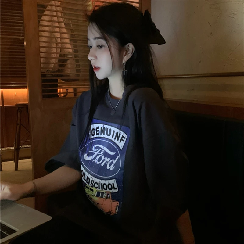 Hong Kong Style Vintage Fashion Brand Short Sleeve T-shirt Women's Loose Korean Style Ins Harajuku Style Fried Street Hiphop
Hong Kong Style Vintage Fashion Brand Short Sleeve T-shirt Women's Loose Korean Style Ins Harajuku Style Fried Street Hiphop