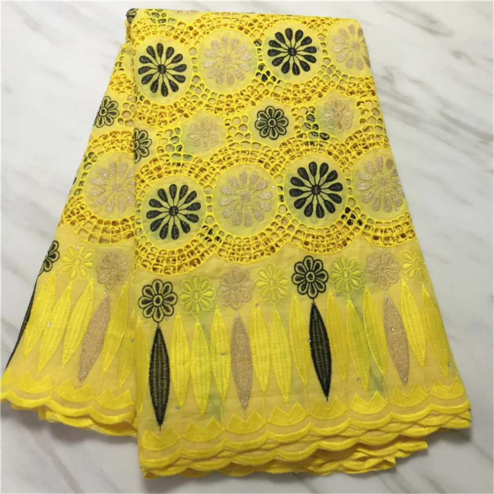 Latest Black Swiss voile lace high quality african lace fabrics embroidered African voile Lace for women dress V699
Latest Black Swiss voile lace high quality african lace fabrics embroidered African voile Lace for women dress V699