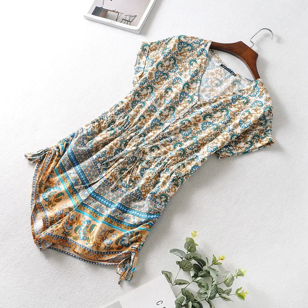 2020 Summer Boho Playsuit V Neck Short Sleeve Vintage Jumpsuit Hippie Floral Printed Women Playsuits Beach Casual Rompers
2020 Summer Boho Playsuit V Neck Short Sleeve Vintage Jumpsuit Hippie Floral Printed Women Playsuits Beach Casual Rompers
