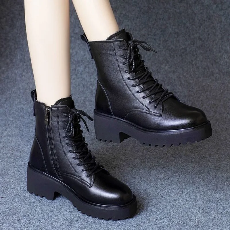 2021 Soft PU Leather Women Short Boots,Female Botas,Block Heel Platform Shoes for Winter,British Style,Side Zip,BLACK,Dropship
2021 Soft PU Leather Women Short Boots,Female Botas,Block Heel Platform Shoes for Winter,British Style,Side Zip,BLACK,Dropship