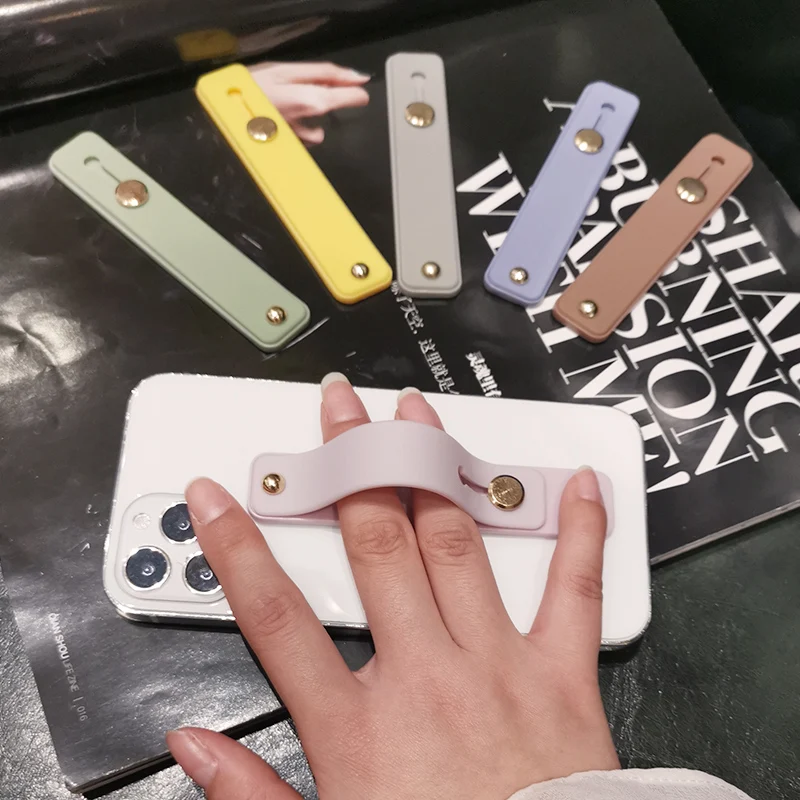 Suitable for iphone, millet and huawei universal installation mobile phone desktop stand push-pull silicone mobile phone stand
Suitable for iphone, millet and huawei universal installation mobile phone desktop stand push-pull silicone mobile phone stand