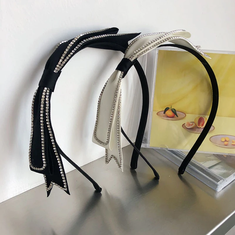 Trendy Classic Black White Headband Women Girls Spring Summer Hairband Korean Style Popular Elegant Bowknot Hair Accessories
Trendy Classic Black White Headband Women Girls Spring Summer Hairband Korean Style Popular Elegant Bowknot Hair Accessories