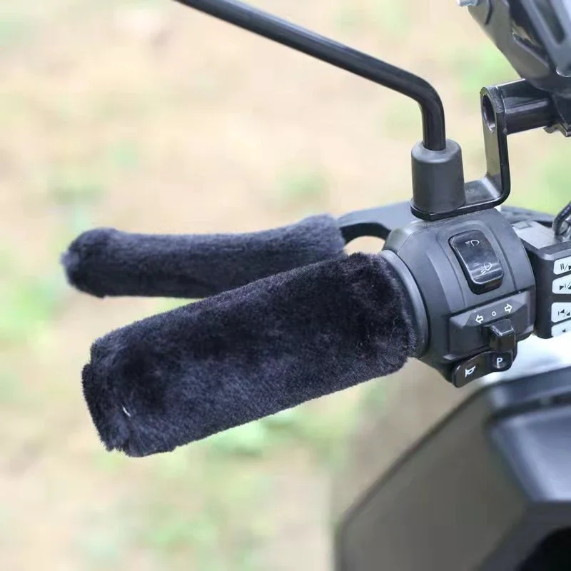 4Pcs Motorcycle Plush Handlebar Cover Windproof Handle Grip Protector Handguard Cover Keep Warm In Winter Motorcycle
4Pcs Motorcycle Plush Handlebar Cover Windproof Handle Grip Protector Handguard Cover Keep Warm In Winter Motorcycle