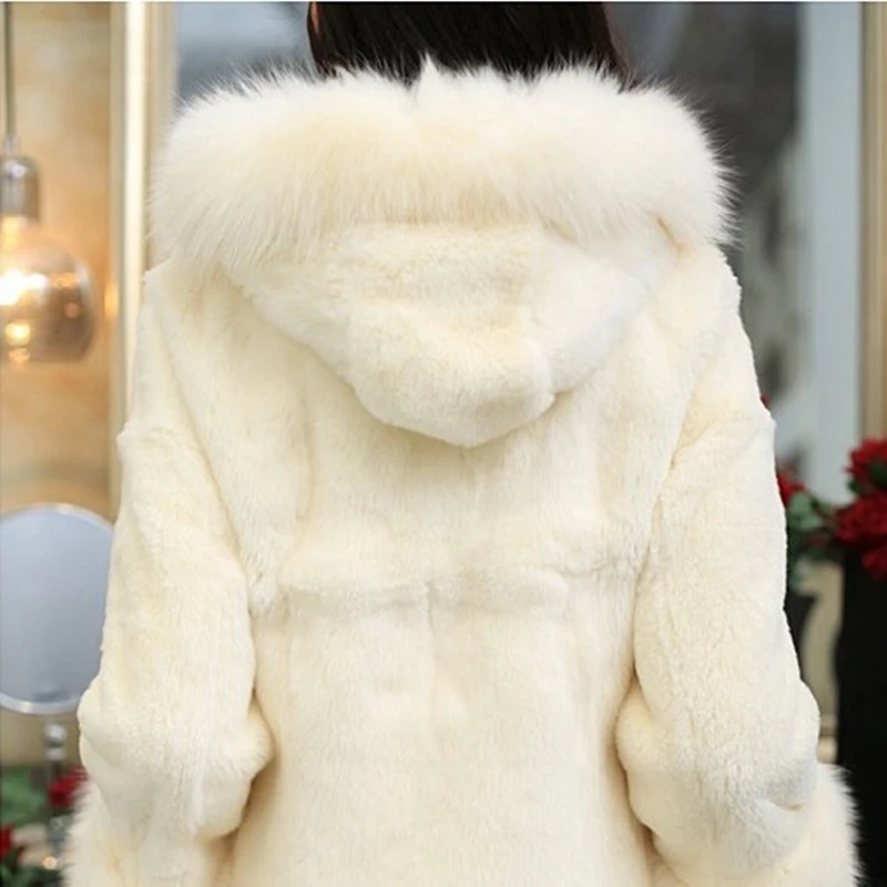 Loose Autumn New Fashion Women Female Long Sleeve High quality Single-breasted Hooded Overcoat Faux fur Loose coat C 754
Loose Autumn New Fashion Women Female Long Sleeve High quality Single-breasted Hooded Overcoat Faux fur Loose coat C 754