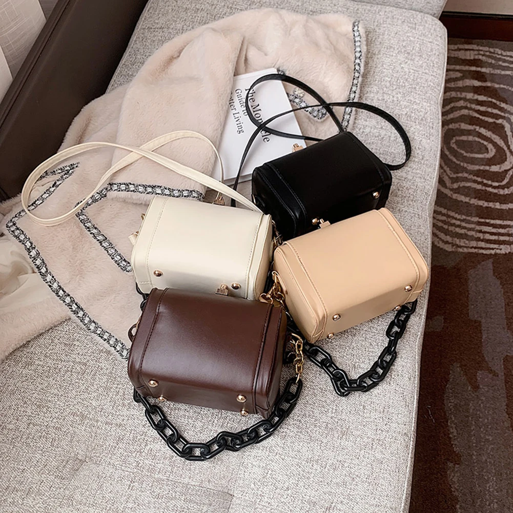 Fashion Exquisite Shoulder Bag Portable Solid Color Messenger Bags Retro Women Shopping Bag Chain PU Leather Top-handle Tote New
Fashion Exquisite Shoulder Bag Portable Solid Color Messenger Bags Retro Women Shopping Bag Chain PU Leather Top-handle Tote New
