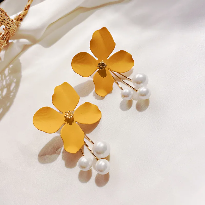 925 Silver Earrings exaggerated fashion yellow flower earrings, pearl earrings, jewelry, gifts for girls and women
925 Silver Earrings exaggerated fashion yellow flower earrings, pearl earrings, jewelry, gifts for girls and women