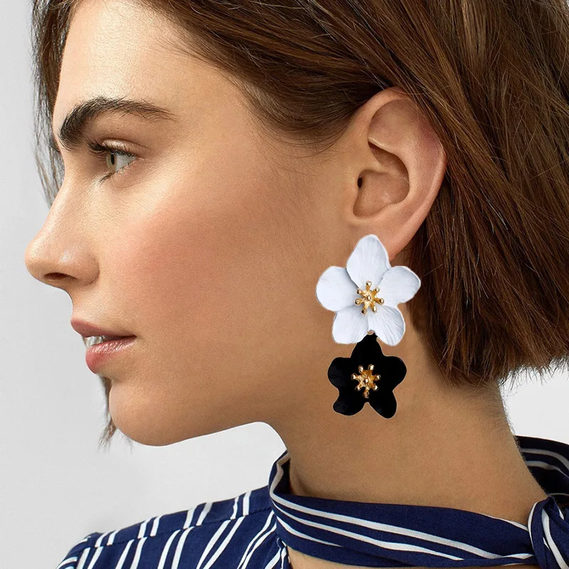 Large Flower Earrings Fashion Women's Earrings 2020 trend Statement Ear Stud Earrings korean Vintage Jewelry For Party Wholesale
Large Flower Earrings Fashion Women's Earrings 2020 trend Statement Ear Stud Earrings korean Vintage Jewelry For Party Wholesale