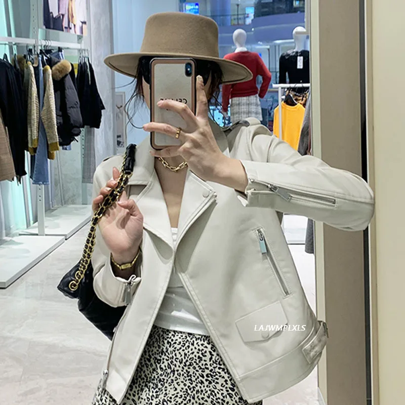 2021 New Spring Autumn Women Faux Leather Jacket Slim Short Pu Leather High Street Overcoat Black Moto Biker Fashion Coats
2021 New Spring Autumn Women Faux Leather Jacket Slim Short Pu Leather High Street Overcoat Black Moto Biker Fashion Coats