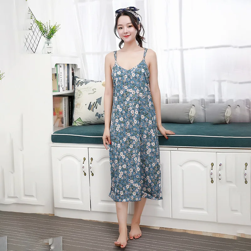 Women Sexy Spaghetti Strap Nightgown V-Neck Long Nightdress Sweet Flower Print Sleepshirts Spring Summer New Faux Silk Sleepwear
Women Sexy Spaghetti Strap Nightgown V-Neck Long Nightdress Sweet Flower Print Sleepshirts Spring Summer New Faux Silk Sleepwear