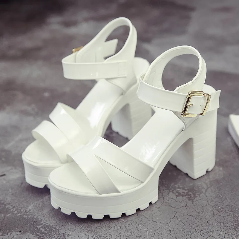 Korean fashion versatile high-heeled sandals patent leather waterproof platform button open toe women's sandals sexy thick
Korean fashion versatile high-heeled sandals patent leather waterproof platform button open toe women's sandals sexy thick