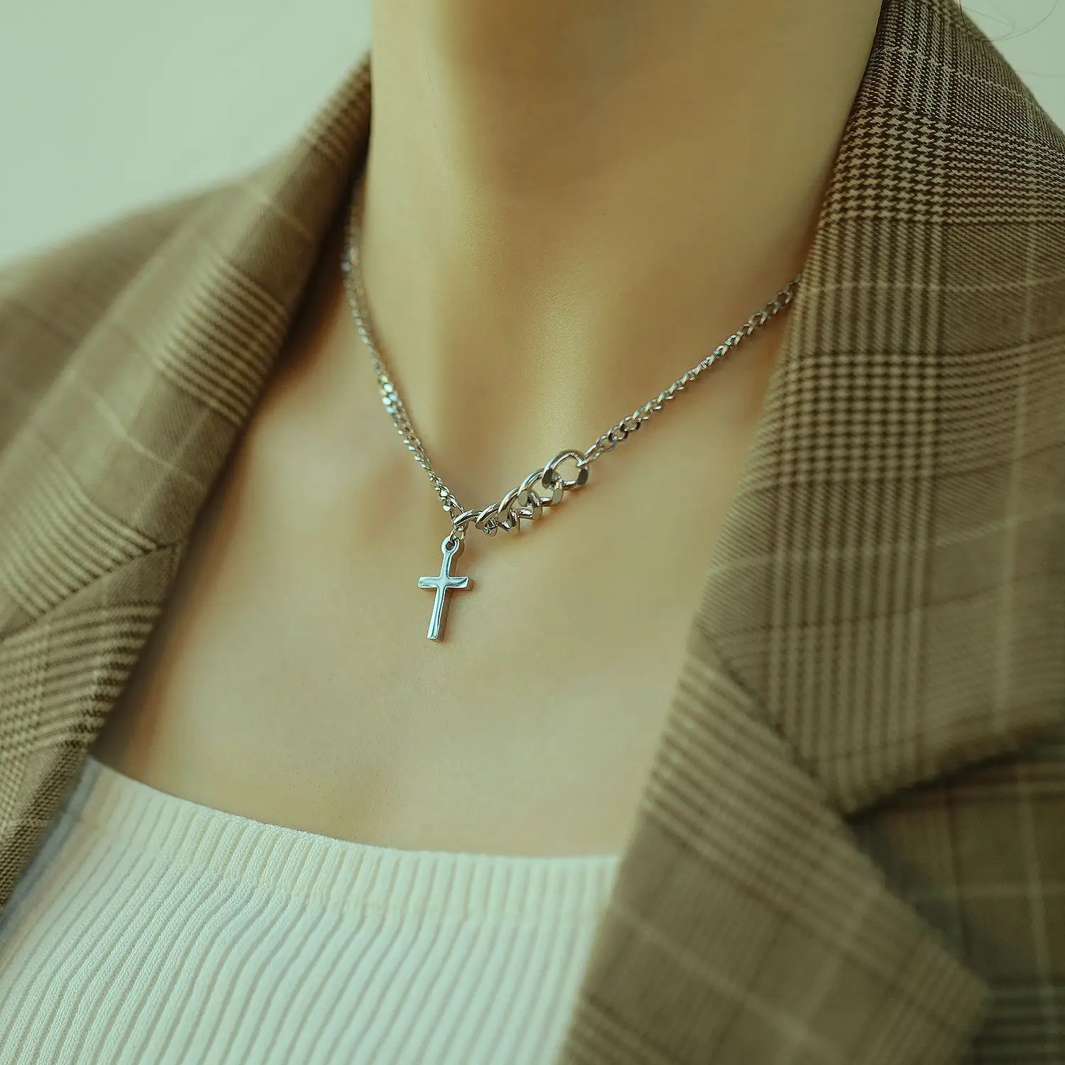 Cross Pendant Chains Necklaces Stainless Steel Choker for Women Cuban Link Chains Jewelry USENSET
Cross Pendant Chains Necklaces Stainless Steel Choker for Women Cuban Link Chains Jewelry USENSET