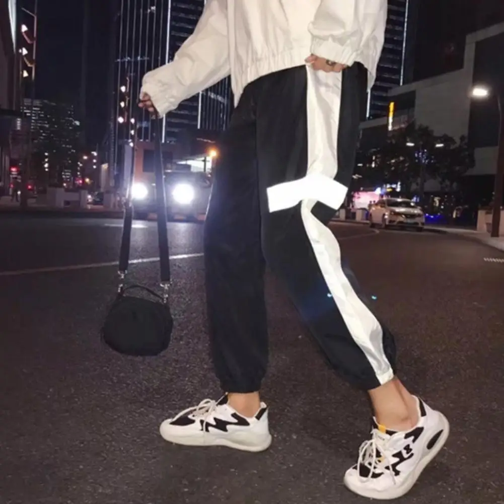 Men Polyester Reflective Side Stripe Waist Drawstring Hip Hop Beam Pants Sports Trousers hip hop 2019 new joggers pants
Men Polyester Reflective Side Stripe Waist Drawstring Hip Hop Beam Pants Sports Trousers hip hop 2019 new joggers pants