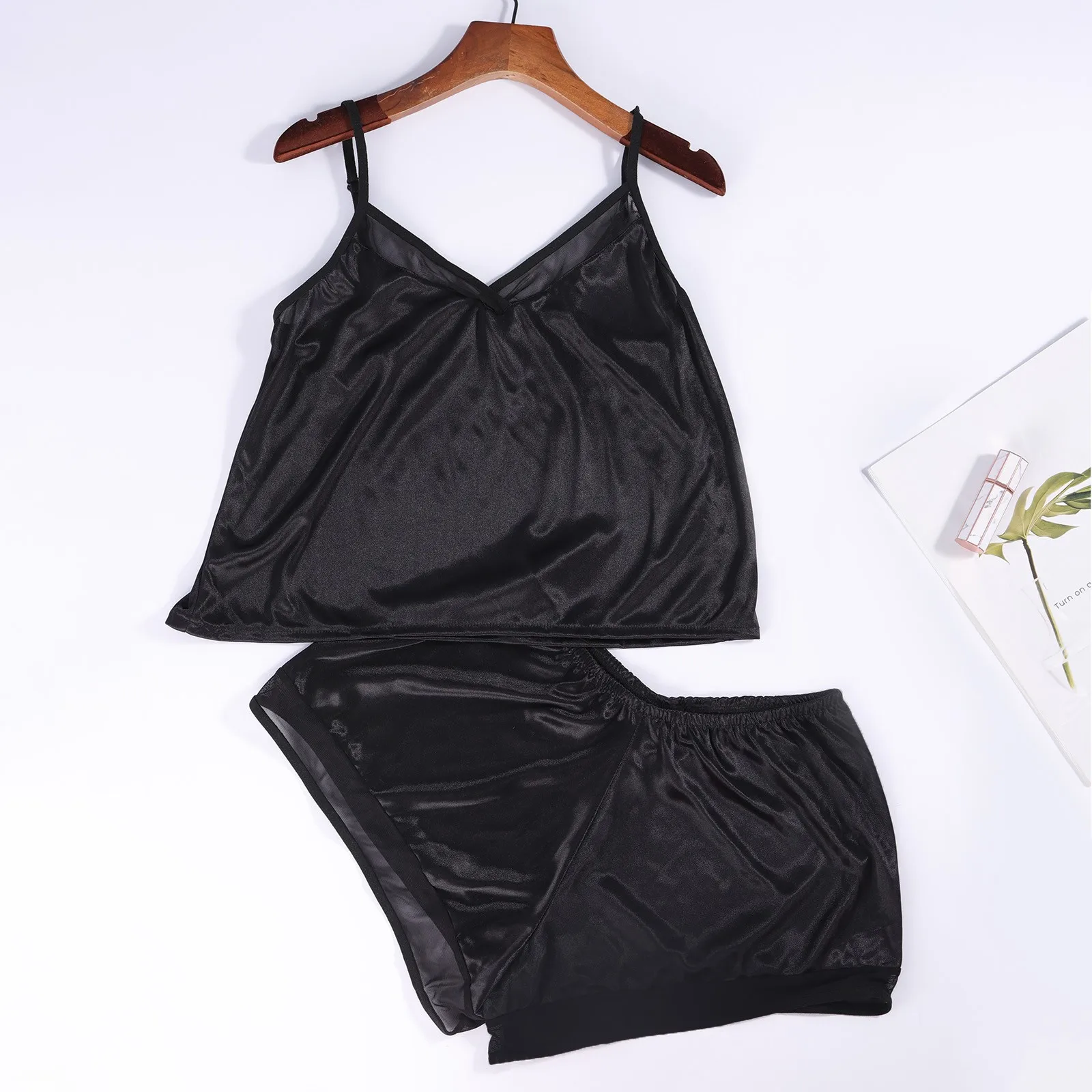 New Lace Pajama Set Sleeveless Trim Pyjamas Camisole Sleep Shorts Set Skin-Friendly Pijama Suit Sleepwear Women Sexy Nighties 
New Lace Pajama Set Sleeveless Trim Pyjamas Camisole Sleep Shorts Set Skin-Friendly Pijama Suit Sleepwear Women Sexy Nighties