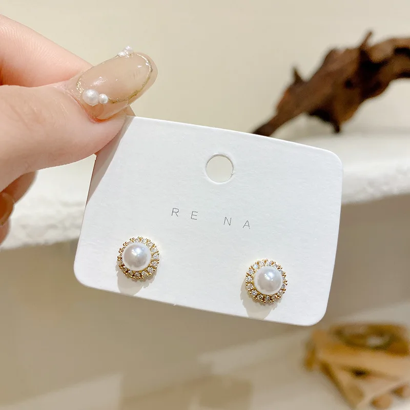 New simple fashion mini pearl diamond s925 silver needle stud earrings female temperament exquisite earrings
New simple fashion mini pearl diamond s925 silver needle stud earrings female temperament exquisite earrings