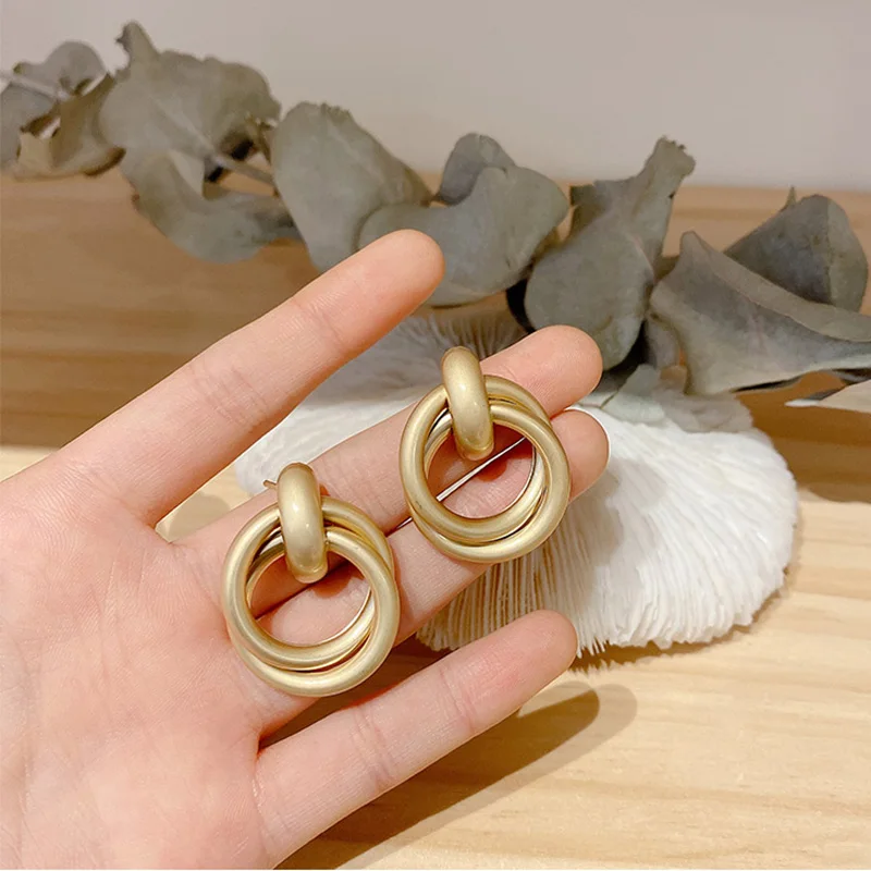 Trendy Gold Metal Drop Earrings For Women Vintage Twist Geometric Statement Earrings Party Jewelry wholesale
Trendy Gold Metal Drop Earrings For Women Vintage Twist Geometric Statement Earrings Party Jewelry wholesale