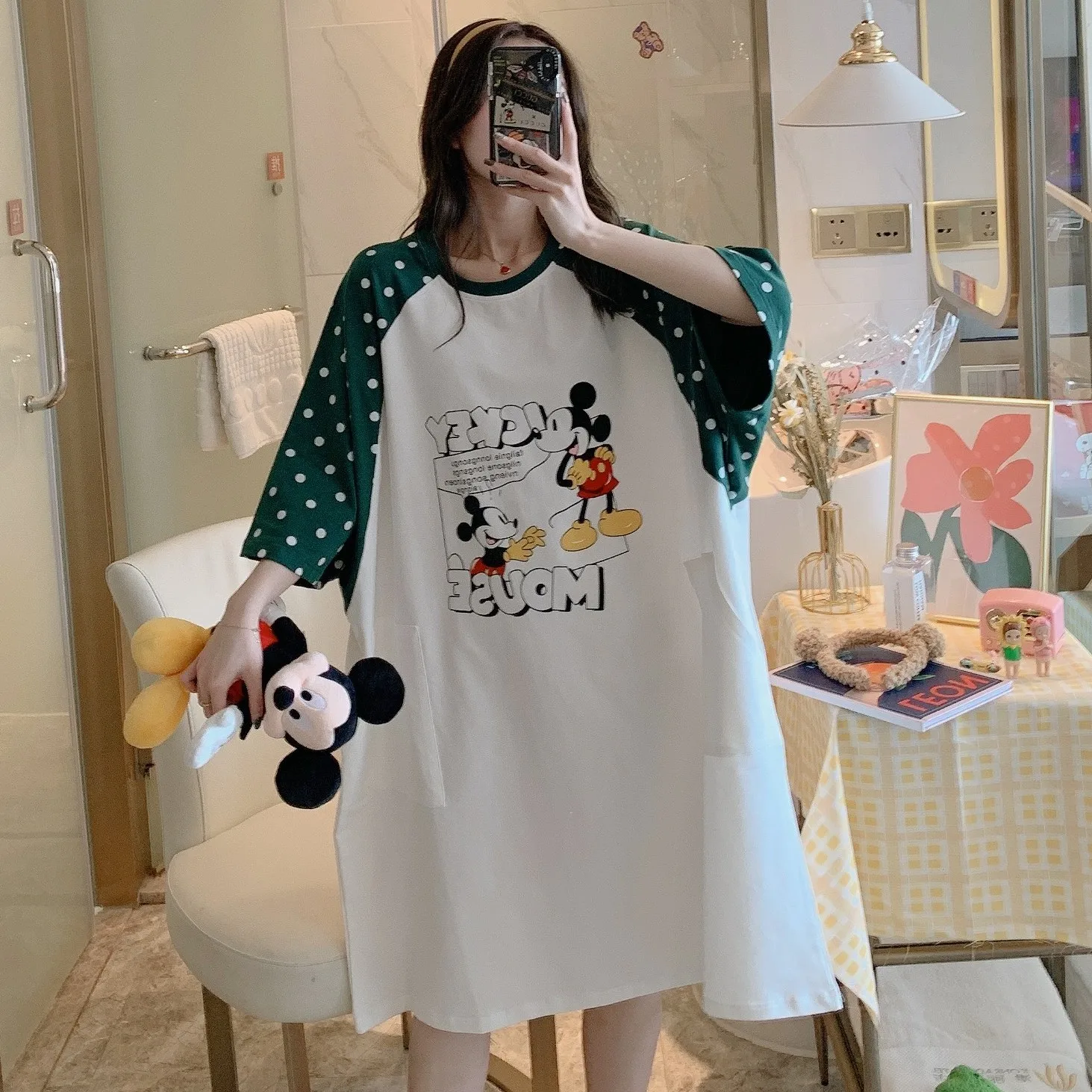 100% Cotton Women's Sleepwear Night Dress Short Sleeve Loose Summer Mickey Mouse Cartoon Nightgowns Home Wear Girls Sleep Lounge
100% Cotton Women's Sleepwear Night Dress Short Sleeve Loose Summer Mickey Mouse Cartoon Nightgowns Home Wear Girls Sleep Lounge