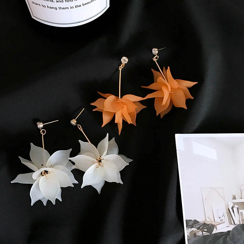 Luokey Korean New Style Petal Earrings For Women Fashion Long Tassel White Orange Color Dangle Drop Earings Ladies Party Jewelry
Luokey Korean New Style Petal Earrings For Women Fashion Long Tassel White Orange Color Dangle Drop Earings Ladies Party Jewelry