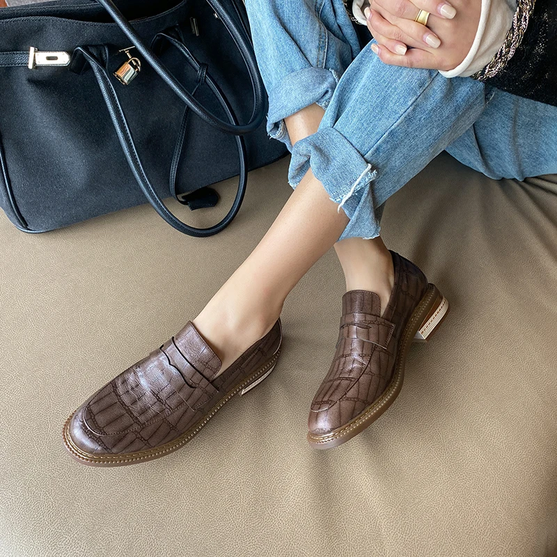 Spring Genuine Leather Women's Shoes Casual Loafers Shoes Woman Slip-On Platform Shoes Round Toe Stone Pattern Zapatos De Mujer
Spring Genuine Leather Women's Shoes Casual Loafers Shoes Woman Slip-On Platform Shoes Round Toe Stone Pattern Zapatos De Mujer