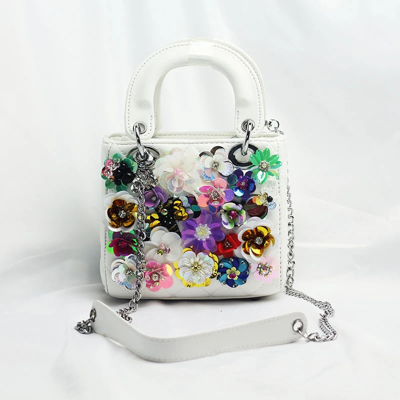 Women Flower Totes Luxury Women Shoulder Messenger Bags Sequins Handbag White Bridal Wedding Evening Party Handmade Bags
Women Flower Totes Luxury Women Shoulder Messenger Bags Sequins Handbag White Bridal Wedding Evening Party Handmade Bags