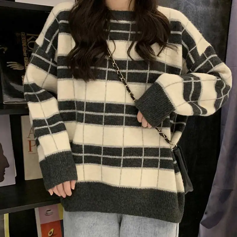 Vintage Striped Plaid Sweater Women Winter Pullovers Knitted Sweater Long Sleeve Tops College Style Casual Loose Jumper
Vintage Striped Plaid Sweater Women Winter Pullovers Knitted Sweater Long Sleeve Tops College Style Casual Loose Jumper