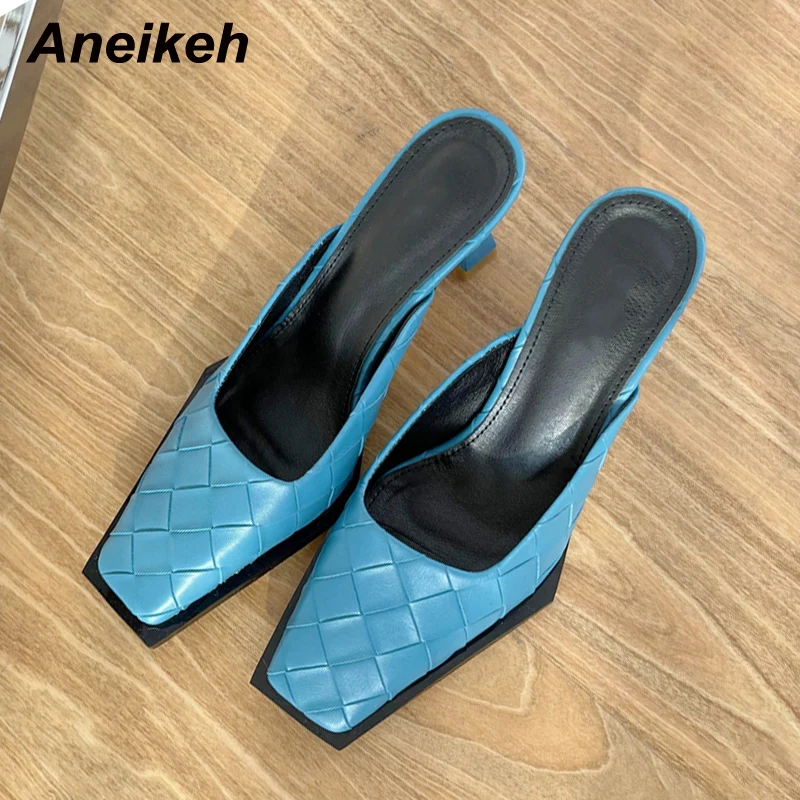 Модные однотонные женские мюли Aneikeh в клетку из искусственной кожи, без застежек, новинка 2022, летние уличные тапочки для отдыха, Размеры 35-39
Модные однотонные женские мюли Aneikeh в клетку из искусственной кожи, без застежек, новинка 2022, летние уличные тапочки для отдыха, Размеры 35-39