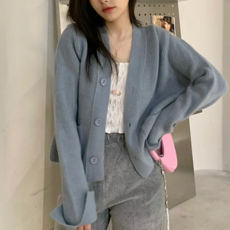 Осенний мягкий тонкий свободный свитер с V-образным вырезом, Женский мягкий молочно-голубой кардиган, свитер, пальто 
Осенний мягкий тонкий свободный свитер с V-образным вырезом, Женский мягкий молочно-голубой кардиган, свитер, пальто