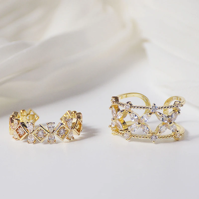 Luxury Advanced 14k Real Gold Flower Rhombus Rings for Women Jewelry Adjustable Open Design Inlay High Quality AAA Zircon Party
Luxury Advanced 14k Real Gold Flower Rhombus Rings for Women Jewelry Adjustable Open Design Inlay High Quality AAA Zircon Party
