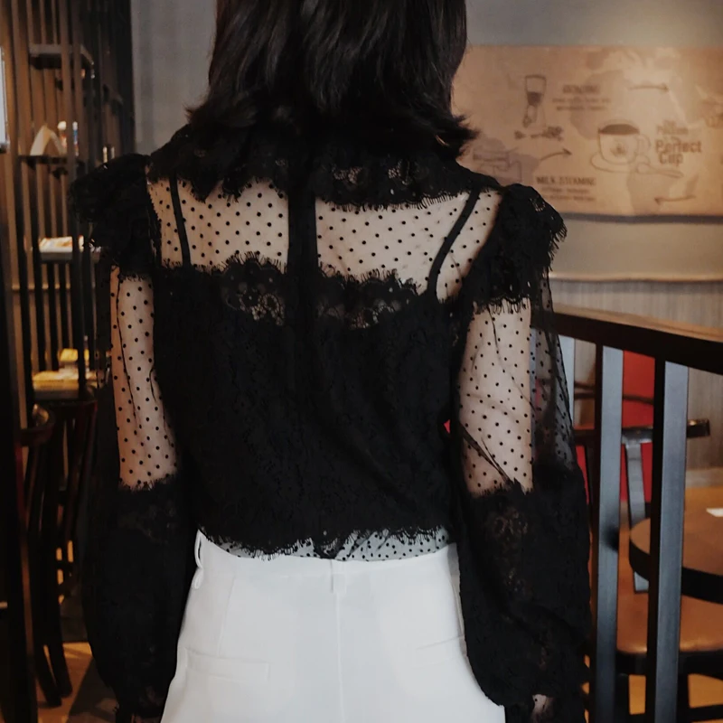 LIVIVO 2020 summer Mesh Women Sexy Blouse Lantern Sleeve Dots Pattern Lace Up Top Lace Shirt Vocation Fashion White Top
LIVIVO 2020 summer Mesh Women Sexy Blouse Lantern Sleeve Dots Pattern Lace Up Top Lace Shirt Vocation Fashion White Top