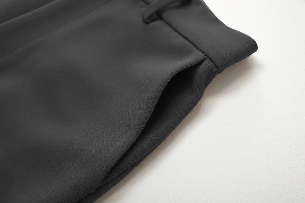 2021 spring and Autumn New Women's wear two color slim high waist split trousers casual straight pants
2021 spring and Autumn New Women's wear two color slim high waist split trousers casual straight pants