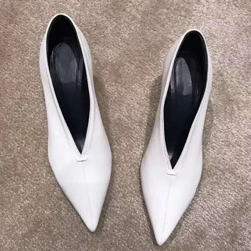 spring new tip high shoes rhinestone women shoes v mouth high heels women pumps Fashion white ladies shoes heels lady shoes
spring new tip high shoes rhinestone women shoes v mouth high heels women pumps Fashion white ladies shoes heels lady shoes