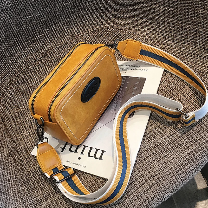 Vintage Wide Strap Women Crossbody Bags Designer Luxury Pu Leather Lady Shoulder Messenger Bag Small Flap Square Purses Female
Vintage Wide Strap Women Crossbody Bags Designer Luxury Pu Leather Lady Shoulder Messenger Bag Small Flap Square Purses Female