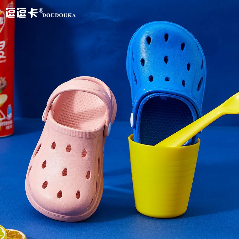 Children's Summer Jelly Shoes EVA Solid color Fashion Kids Slippers Girl's soft soles breathable Beach Shoes Boy's Sandals SO042
Children's Summer Jelly Shoes EVA Solid color Fashion Kids Slippers Girl's soft soles breathable Beach Shoes Boy's Sandals SO042