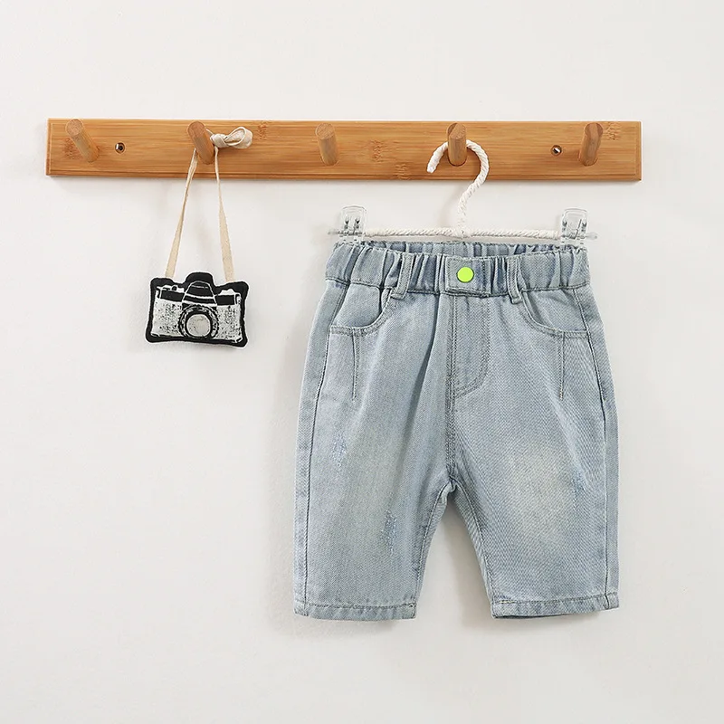 Korea 2020 New Summer Children's Clothing Baby Boys Denim Knee Length Pants Children's Wild Short Pants Baby Shorts Wholesale
Korea 2020 New Summer Children's Clothing Baby Boys Denim Knee Length Pants Children's Wild Short Pants Baby Shorts Wholesale
