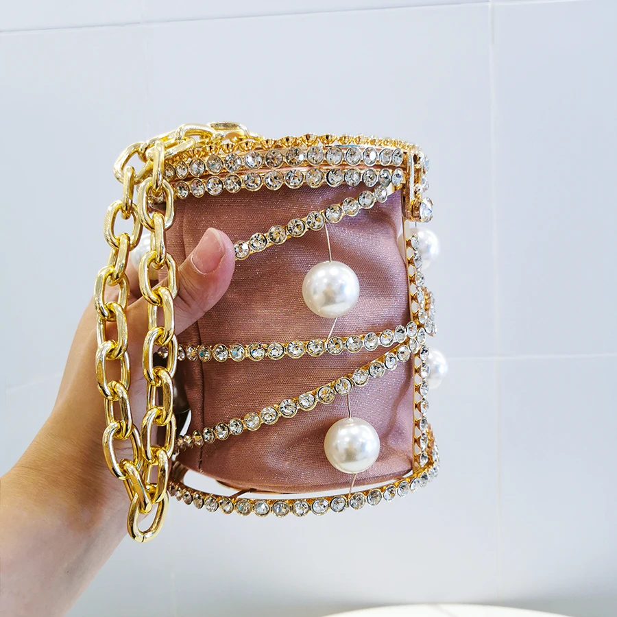 Big Pearls Rhinestones Metal Cage Evening Bag Women New Designer Chic Chain Handle Clutch Purse And Handbags Wedding Party
Big Pearls Rhinestones Metal Cage Evening Bag Women New Designer Chic Chain Handle Clutch Purse And Handbags Wedding Party