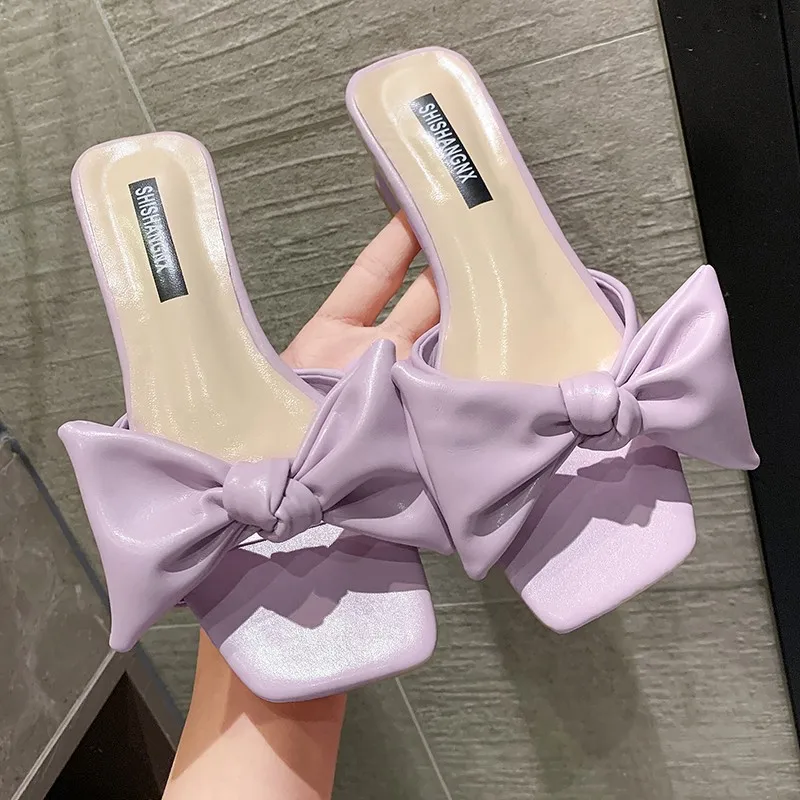 2021 autumn Korean version open toe square bow shoes women shoes with high heels slippers women sandals summer hing heel mujer
2021 autumn Korean version open toe square bow shoes women shoes with high heels slippers women sandals summer hing heel mujer