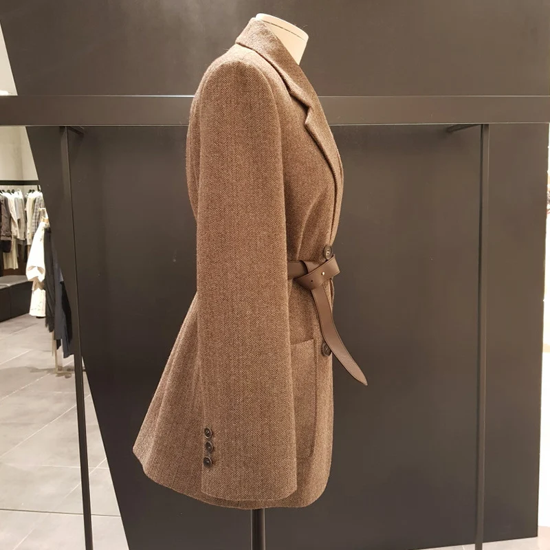 New 2020 Spring Autumn England Style Woman Woolen Suit Blazer Coat with Belt Leisure Female Slim Suit Jacket Work Wear Lady's
New 2020 Spring Autumn England Style Woman Woolen Suit Blazer Coat with Belt Leisure Female Slim Suit Jacket Work Wear Lady's